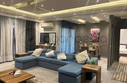 Apartment - 2 Bedrooms - 3 Bathrooms for sale in Palm Hills Village Gate - South Investors Area - New Cairo City - Cairo