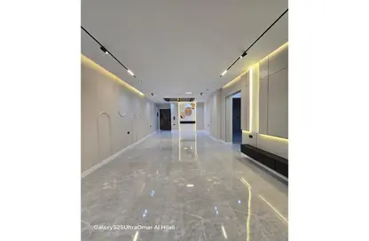 Apartment - 3 Bedrooms - 2 Bathrooms for sale in Gate 1 - Khofo - Hadayek El Ahram - Giza