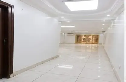 مساحات مكتبية - 4 غرف نوم - 3 حمامات للايجار في شارع محي الدين أبو العز - المهندسين - الجيزة