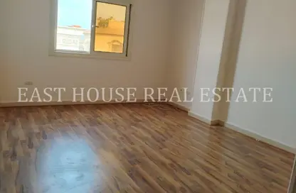 Apartment - 3 Bedrooms - 2 Bathrooms for rent in Ganoob El Acadimia - New Cairo City - Cairo