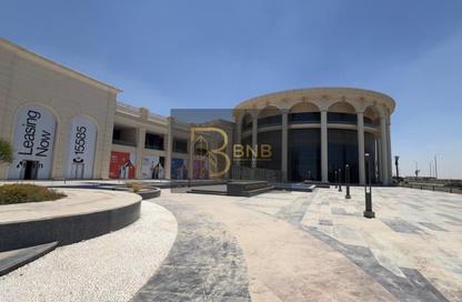 محل تجاري - استوديو للايجار في شارع التسعين الجنوبي - التجمع الخامس - مدينة القاهرة الجديدة - القاهرة