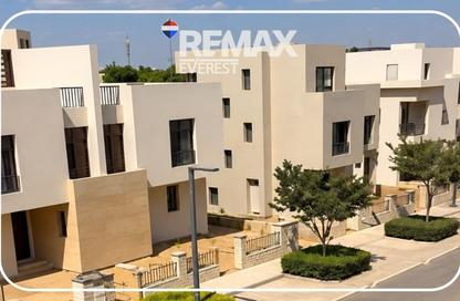 تاون هاوس - 3 - 4 للبيع في أو ويست - كمبوندات 6 أكتوبر - مدينة 6 أكتوبر - الجيزة