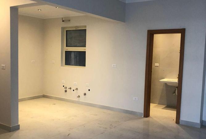 58001270 - Property Image 2