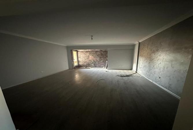 8599858 - Property Image 2