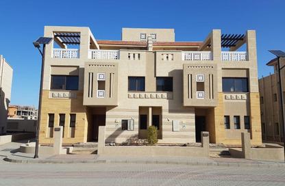 منزل مزدوج - 6 غرف نوم - 6 حمامات للبيع في جرين 4 - كمبوندات 6 أكتوبر - مدينة 6 أكتوبر - الجيزة