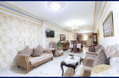 Apartment - 3 Bedrooms - 2 Bathrooms for sale in Gamal Abdel Nasser St. - El Mandara - Hay Than El Montazah - Alexandria