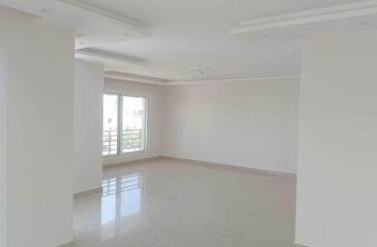 Apartment - 3 Bedrooms - 3 Bathrooms for rent in Hyde Park Central - The 6th Settlement - New Cairo City - Cairo
