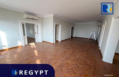 Apartment - 3 Bedrooms - 3 Bathrooms for rent in Ibn Zinky St. - Zamalek - Cairo