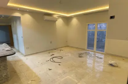 Apartment - 3 Bedrooms - 2 Bathrooms for sale in Hyde Park Business District Mall - South Teseen St. - The 5th Settlement - New Cairo City - Cairo