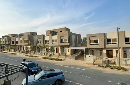 Townhouse - 4 Bedrooms - 4 Bathrooms for sale in Etapa - Sheikh Zayed Compounds - Sheikh Zayed City - Giza