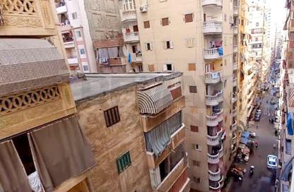 شقة - 3 غرف نوم - 1 حمام للبيع في ميامي - حي اول المنتزة - الاسكندرية شقة - 3 غرف نوم - 1 حمام للبيع في ميامي - حي اول المنتزة - الاسكندرية