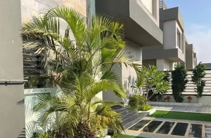 Villa - 5 Bedrooms - 4 Bathrooms for sale in Hyde Park - New Cairo City - Cairo