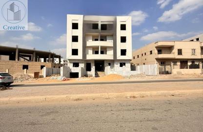 Apartment - 3 Bedrooms - 3 Bathrooms for sale in 4th Neighborhood - 4th Area - Shorouk City - Cairo