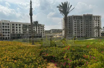 Apartment - 3 Bedrooms - 3 Bathrooms for sale in Golf Side - Uptown Cairo - Mokattam - Cairo
