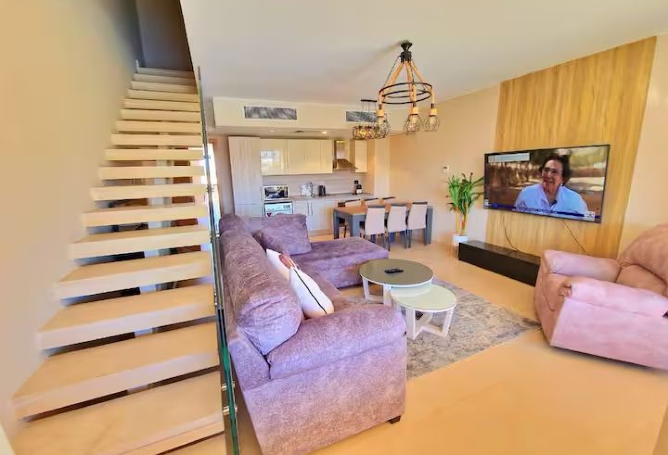 Penthouse In Mangroovy Direct On Pool For Rent thumbnail