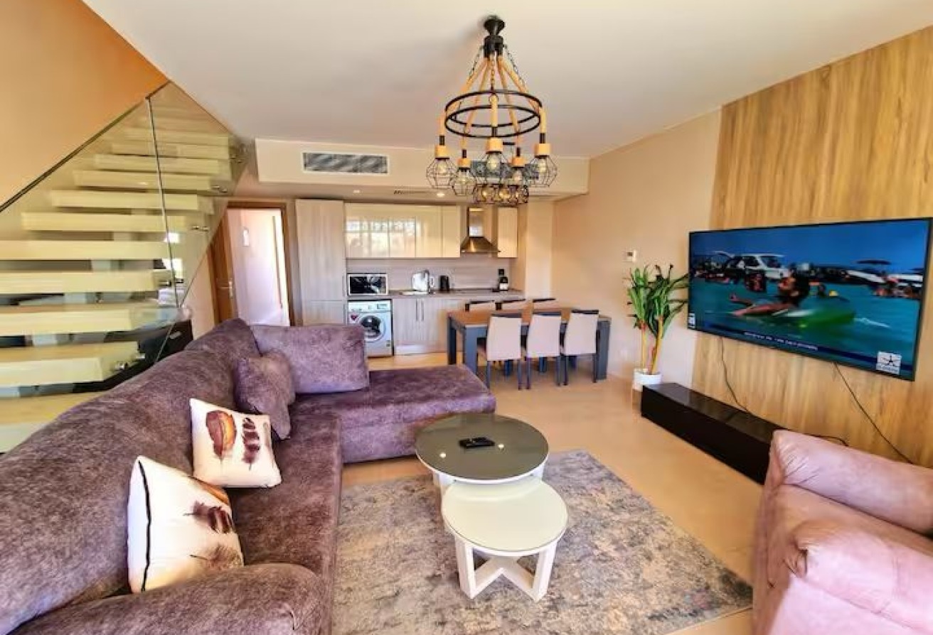 Penthouse In Mangroovy Direct On Pool For Rent thumbnail
