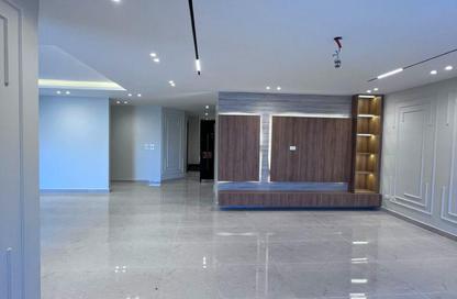 Apartment - 3 Bedrooms - 3 Bathrooms for sale in Mohamed Hassanein Heikal St. - 6th Zone - Nasr City - Cairo