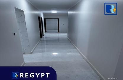 Office Space - 3 Bedrooms - 2 Bathrooms for rent in Street 107 - Hadayek El Maadi - Hay El Maadi - Cairo