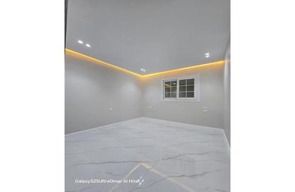 Apartment - 3 Bedrooms - 3 Bathrooms for sale in Gate 4 old - Horus - Hadayek El Ahram - Giza