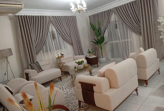 102912308 - Property Image 2