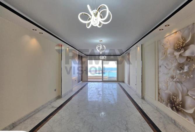 8572726 - Property Image 2