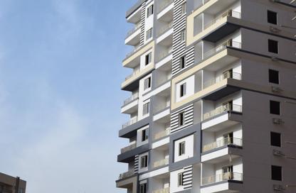 Apartment - 3 Bedrooms - 2 Bathrooms for sale in Zahraa Al Maadi St. - Degla - Hay El Maadi - Cairo