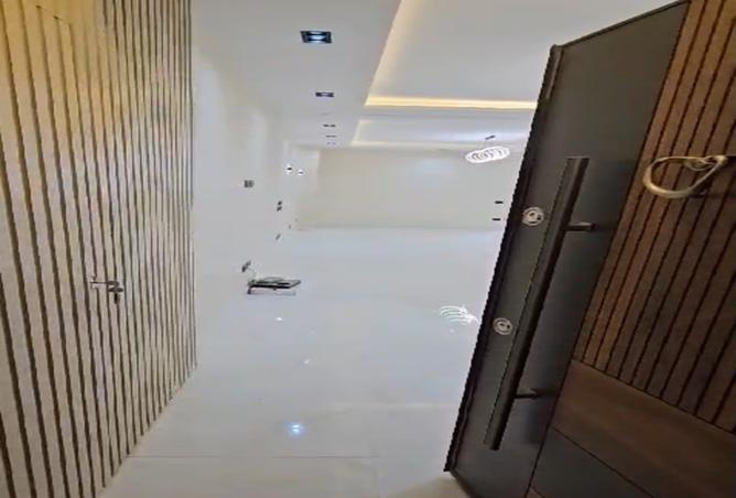93812981 - Property Image 3