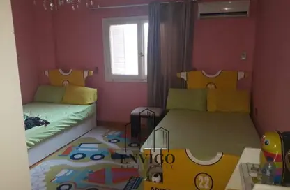 شقة - 3 غرف نوم - 2 حمامات للبيع في شارع المهدي ابن بركه - الحديقة الدولية - الحي السابع - مدينة نصر - القاهرة