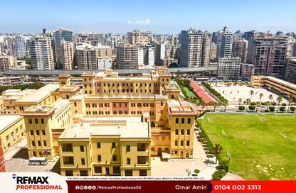 شقة - 3 غرف نوم - 2 حمامات للبيع في شارع الاقبال - لوران - حي شرق - الاسكندرية