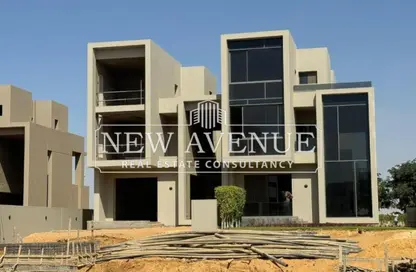 Villa - 5 Bedrooms - 6 Bathrooms for sale in The Waterway Villas - Ext North Inves Area - New Cairo City - Cairo