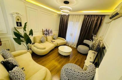 Apartment - 2 Bedrooms - 1 Bathroom for rent in El Rehab Extension - Al Rehab - New Cairo City - Cairo