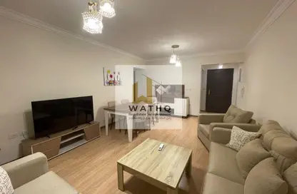 Apartment - 3 Bedrooms - 3 Bathrooms for sale in Royal City - Sheikh Zayed Compounds - Sheikh Zayed City - Giza