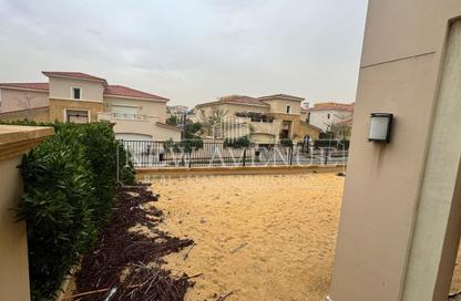فيلا - 4 غرف نوم - 4 حمامات للبيع في سيليستا هيلز - اب تاون كايرو - المقطم - القاهرة