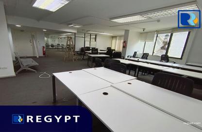 طابق كامل - استوديو - 6 حمامات للايجار في شارع كورنيش النيل - المعادي - حي المعادي - القاهرة