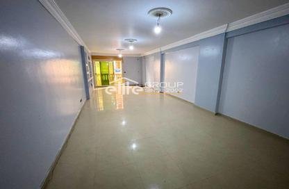 Apartment - 3 Bedrooms - 2 Bathrooms for sale in Camp Chezar - Hay Wasat - Alexandria