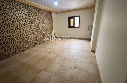 Apartment - 3 Bedrooms - 2 Bathrooms for sale in Camp Chezar - Hay Wasat - Alexandria
