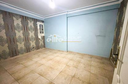 Apartment - 3 Bedrooms - 2 Bathrooms for sale in Camp Chezar - Hay Wasat - Alexandria