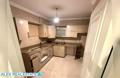 شقة - 3 غرف نوم - 2 حمامات للايجار في شارع البرت الاول - سموحة - حي شرق - الاسكندرية