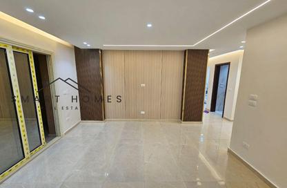 Apartment - 3 Bedrooms - 2 Bathrooms for sale in Al Khamayel city - Sheikh Zayed Compounds - Sheikh Zayed City - Giza