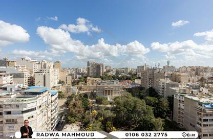 Apartment - 3 Bedrooms - 2 Bathrooms for sale in Kafr Abdo - Roushdy - Hay Sharq - Alexandria