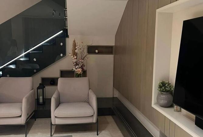 99389856 - Property Image 2