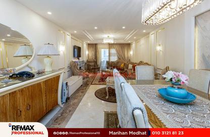 Apartment - 3 Bedrooms - 2 Bathrooms for sale in Kafr Abdo St. - Kafr Abdo - Roushdy - Hay Sharq - Alexandria