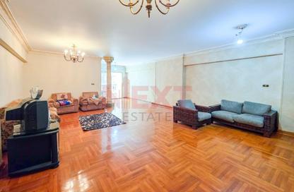 Apartment - 3 Bedrooms - 3 Bathrooms for sale in Roshdy Basha St. - Bolkly - Hay Sharq - Alexandria