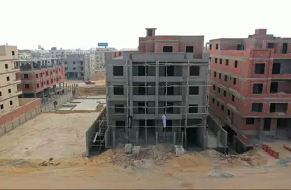 Apartment - 4 Bedrooms - 3 Bathrooms for sale in Bait Alwatan - The 5th Settlement - New Cairo City - Cairo