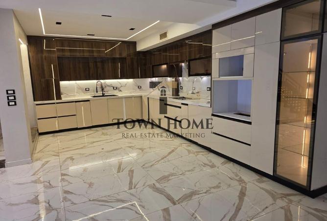 8593053 - Property Image 2