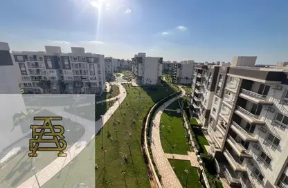 شقة - 3 غرف نوم - 2 حمامات للبيع في B12 - مدينتي - القاهرة