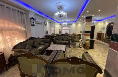 منزل مزدوج - 8 غرف نوم - 8 حمامات للبيع في الياسمين - الحي الرابع عشر - الشيخ زايد - الجيزة