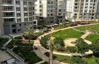 Apartment - 3 Bedrooms - 3 Bathrooms for sale in Hyde Park - New Cairo City - Cairo