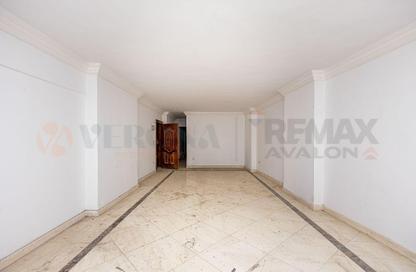 Apartment - 3 Bedrooms - 2 Bathrooms for sale in Laurent - Hay Sharq - Alexandria
