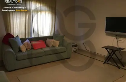 تاون هاوس - 5 غرف نوم - 3 حمامات للبيع في فرست هايتس - محور 26 يوليو - مدينة 6 أكتوبر - الجيزة